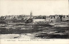 CPA Saint Malo Vue generale prise du Grand Bey vers les Remparts 