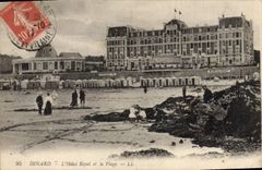CPA Dinard l'Hotel Royal et la Plage 