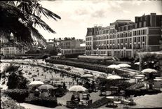 CPA Dinard La terrasse du Crystal Hotel et la Plage 