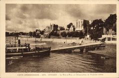 CPA Cote d'Emeraude Dinard Le Bric a Brac et Debarcadere de Vedettes vertes 
