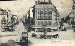CPA Grenoble Avenues de la gare et Alsace Lorraine les Alpes Tramway Dubonnet
