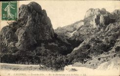 CPA L'Esterel Corniche d'Or Rue St Barthelemy et le St Pilon 