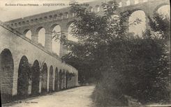 CPA Environs d'Aix en Provence Roquefavour sortie de la gare 