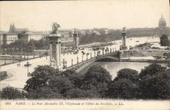 CPA Paris Le Pont Alexandre III l'Esplanade et Hotel des Invalides