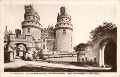 CPA Chateau de Pierrefonds Premiere enceinte Tours Charlemagne et Jules Cesar 
