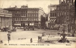 CPA Bordeaux Fontains Tourny et Place de la Comedie 