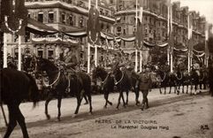 CPA Fetes de la Victoire Le Marechal Douglas Haig 