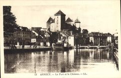 CPA Annecy Le Port et le Chateau 