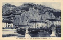 CPA Grenoble le pont de l'Esplanade et les Forts 
