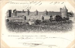 CPA Cite de Carcassonne vue generale prise a l'Est 
