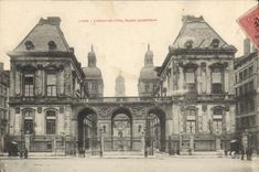 CPA Lyon l'hotel de Ville facade Poste 