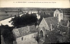 CPA La Roche Posay la Vallee de la Creuse au premier plan l'eglise 