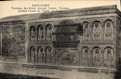 CPA St Junien Hte Vienne Tombeau des Saints Armand Junien Theodore derriere l'autel de l'eglise paro