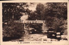 CPA En Limousin Le Ruisseau Pont rustique 