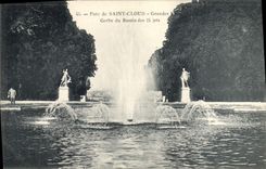 CPA Parc de Saint Cloud Gerbe du Bassin des 24 jets 