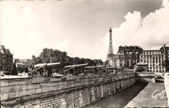 CPA Paris L'Esplanade des Invalides et la Tour Eiffel 