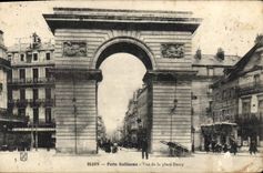 CPA Dijon Porte Guillaume Vue de la Place Darcy 