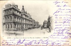 CPA Lyon Le Palais de la Bourse et la Place des Cordeliers 