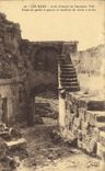 CPA Les Baux Porte d'entree de l'ancienne Ville Corps de garde a gauche et escaliers de ronde a droi