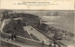 CPA Cote d'Emeraude Emerald Coast Saint Malo Square de la Hollande et Plage de Bon Secours 
