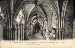 CPA Vendome L et Ch eglise de la Trinite le Cloitre XV S 