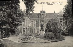 CPA Vendome L et Ch le Musee 