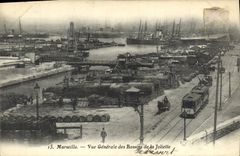 CPA Marseille vue generale des Bassins de la Joliette 