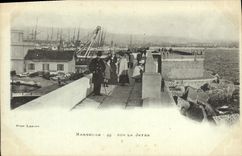 CPA Marseille sur la Jetee 