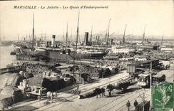 CPA Marseille la Joliette les Quais d'Embarquement 