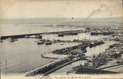 CPA Marseille vue generale des Bassins de la Joliette 