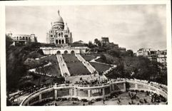 CPA Paris en Flanant La Basilique du Sacre Coeur et l'escalier Monumental 