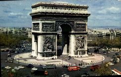 CPM Paris l'Arc de Triomphe place de l'Etoile 