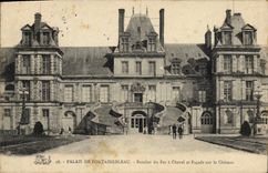 CPA Palais de Fontainebleau Escalier du Fer a Cheval et facade sur le Chateau 