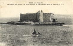 CPA Rade de Morlaix Le Chateau du Taureau 
