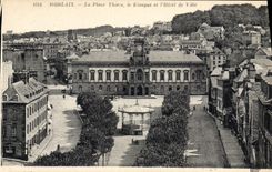CPA Morlaix La Place Thiers le Kiosque et l'Hotel de Ville 
