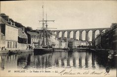 CPA Morlaix Le Viaduc et le Bassin Bateau