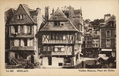 CPA Morlaix Veilles Maisons Place des Halles 