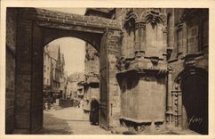 CPA La Douce France Bretagne Morlaix Fenestere La Rue Basse vue de l'Eglise Saint Mathieu 