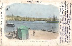 CPA Marseille F R Le Vieux Port Les Accoules 