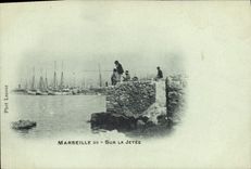 CPA Marseille Sur la Jetee 