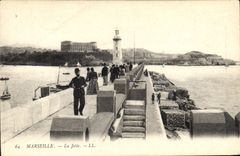 CPA Marseille La Jetee 