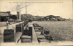 CPA Marseille Entree du Port La Jetee et Le Phare Ste Marie 