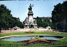 CPA Lyon Place Carnot statue de la republique 