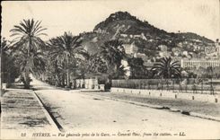 CPA Hyeres vue generale prise de la gare 