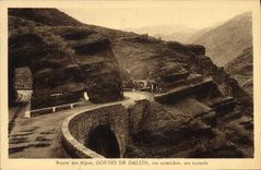 CPA Route des Alpes Gorges de Daluis ses corniches ses tunnels 