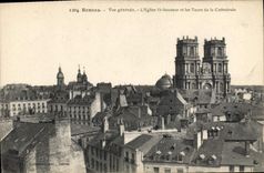 CPA Rennes Vue generale L'Eglise St Sauveur et les Tours de la Cathedrale 