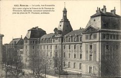 CPA Rennes Le Lycee vue d'ensemble Qui a pour origine le Prieure de St Thomas de Villeneuve 