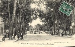 CPA Aix en Provence Sortie du Cours Mirabeau 
