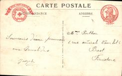 CPA Guerre 1914 1916 Musee de L'Armee Vitrine contenant les Drapeaux pris a l'ennemi