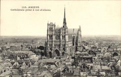 CPA Amiens Cathedrale prise a vol d'oiseau 